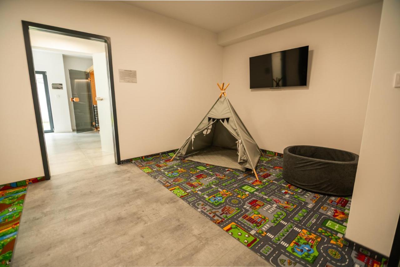 Apart Invest Centum Park 21 스클라르스카포렘바 외부 사진